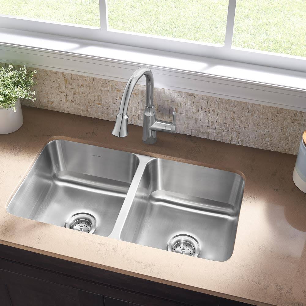 32-in x 18-in Double-Basin Stainless Steel Undermount Kitchen Sink D23182