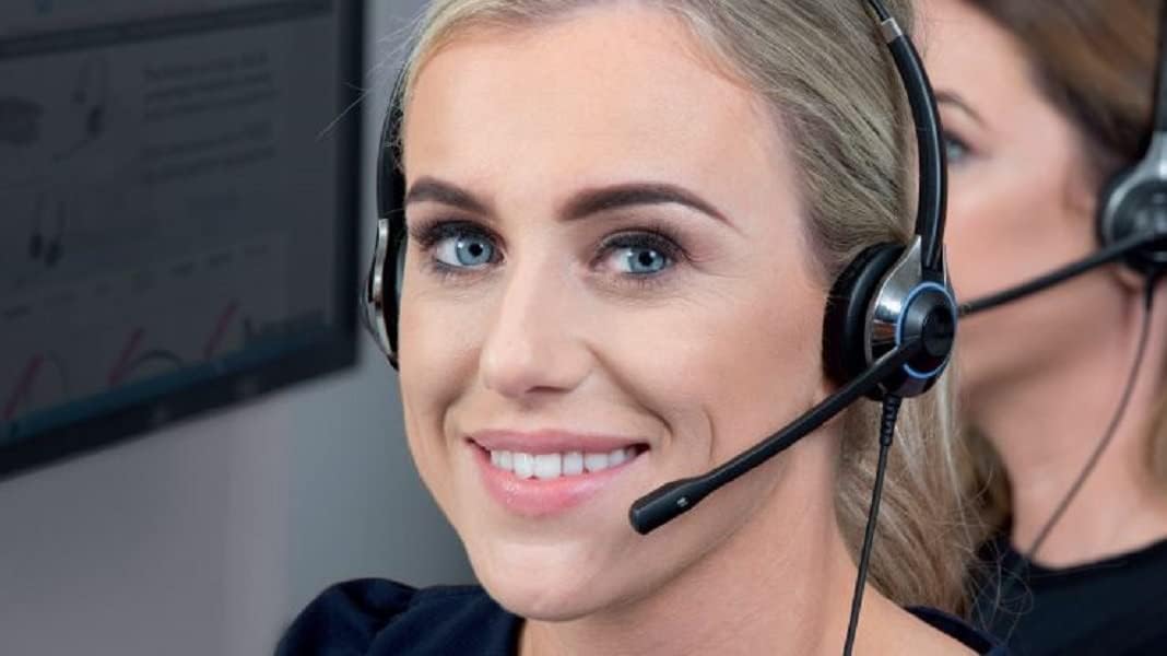 Headset with Noise Canceling Microphone & HD Speakers B950625