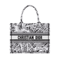 Book Tote F35820