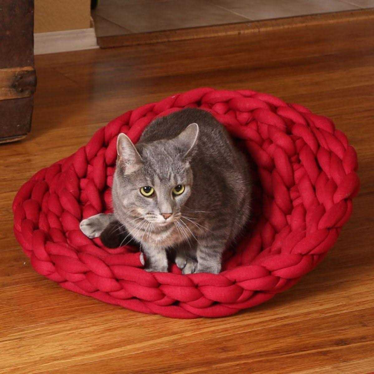 Knitted Pet Bed P826