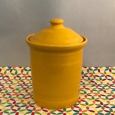 Scarlet 1 qt. Canister N833