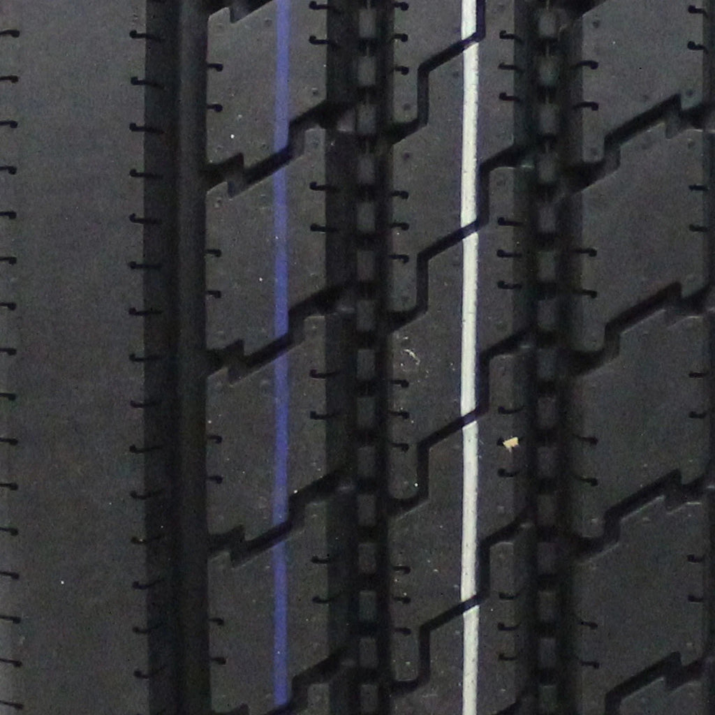245/70R19.5 Commercial Tire A823
